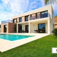 Villa in Spain, Comunitat Valenciana, Alicante, 202 sq.m.