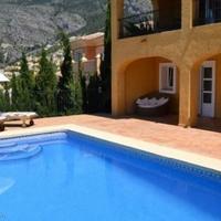Villa in Spain, Comunitat Valenciana, Alicante, 300 sq.m.