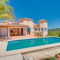 Villa in Spain, Balearic Islands, Palma, 200 sq.m.