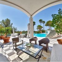Villa in Spain, Balearic Islands, Palma, 600 sq.m.