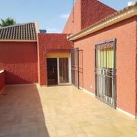 Villa in Spain, Comunitat Valenciana, Alicante, 180 sq.m.