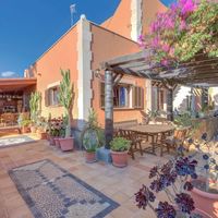 Villa in Spain, Balearic Islands, Palma, 240 sq.m.