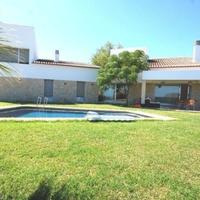 Villa in Spain, Comunitat Valenciana, Alicante, 220 sq.m.