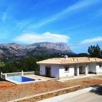 Villa in Spain, Comunitat Valenciana, Alicante, 196 sq.m.