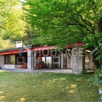 Villa in Italy, Tronzano Lago Maggiore, 650 sq.m.