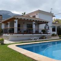 Villa in Spain, Comunitat Valenciana, Alicante, 500 sq.m.