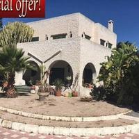 Villa in Spain, Comunitat Valenciana, Alicante, 320 sq.m.