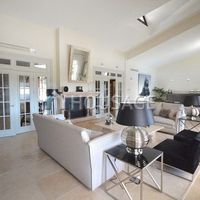 Villa in Spain, Andalucia, 1020 sq.m.