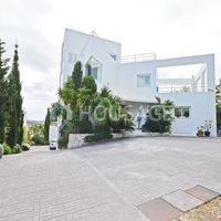 Villa in Spain, Andalucia, 618 sq.m.