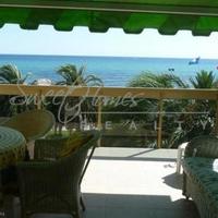 Квартира на первой линии моря/озера в Испании, Каталония, Багур, 80 кв.м.