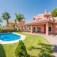 Villa in Spain, Andalucia, 433 sq.m.