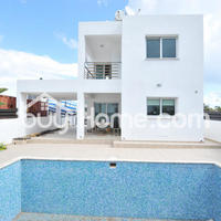 House in Republic of Cyprus, Eparchia Larnakas, 75 sq.m.