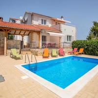 Вилла в Хорватии, Медулин, 150 кв.м.