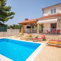 Вилла в Хорватии, Медулин, 150 кв.м.