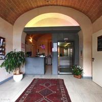 Отель (гостиница) в пригороде в Италии, Пьенца