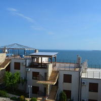 Апартаменты на первой линии моря/озера в Болгарии, Бургасская область, Елените, 99 кв.м.