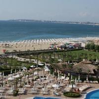 Apartment at the first line of the sea / lake in Bulgaria, Sunny Beach, 100 sq.m.
