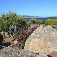 Villa in Italy, Sardegna, Palau, 240 sq.m.