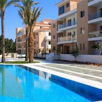 Flat in Republic of Cyprus, Eparchia Pafou, Paphos, 99 sq.m.