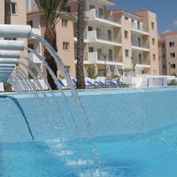 Flat in Republic of Cyprus, Eparchia Pafou, Paphos, 99 sq.m.