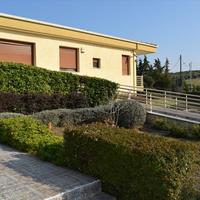 Villa in Greece, Central Macedonia, Center, 480 sq.m.