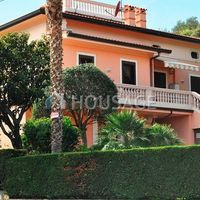 Villa in Italy, San Remo, 315 sq.m.
