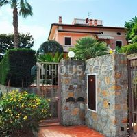 Вилла в Италии, Сан-Ремо, 315 кв.м.