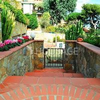 Вилла в Италии, Сан-Ремо, 315 кв.м.