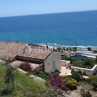 Вилла в Италии, Сан-Ремо, 200 кв.м.