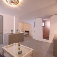 Business center in Greece, Chino, 1046 sq.m.