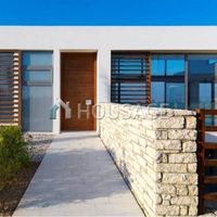 Villa in Republic of Cyprus, Eparchia Pafou, 300 sq.m.