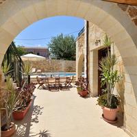 Business center in Greece, Crete, Chania, 390 sq.m.