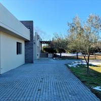 Villa in Greece, Central Macedonia, Center, 470 sq.m.