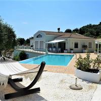 Villa in Greece, Ionian Islands, 340 sq.m.