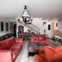 Villa in Greece, Ionian Islands, 380 sq.m.