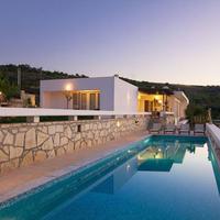 Villa in Greece, Crete, Chania, 240 sq.m.