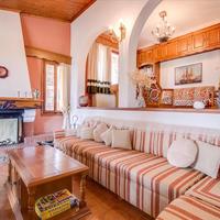 Villa in Greece, Central Macedonia, Center, 290 sq.m.