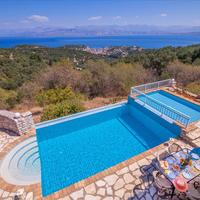 Villa in Greece, Ionian Islands, 240 sq.m.