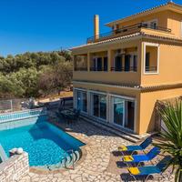 Villa in Greece, Ionian Islands, 240 sq.m.