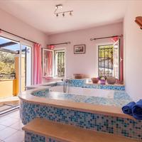 Villa in Greece, Ionian Islands, 240 sq.m.