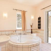 Villa in Greece, Ionian Islands, 240 sq.m.