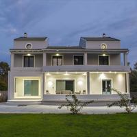 Villa in Greece, Ionian Islands, 900 sq.m.