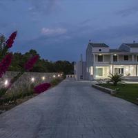Villa in Greece, Ionian Islands, 900 sq.m.