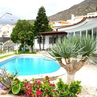 Вилла в Испании, Канарские Острова, Санта-Крус-де-Тенерифе, 280 кв.м.