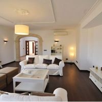 Villa in Spain, Balearic Islands, Palma, 375 sq.m.