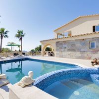 Villa in Spain, Balearic Islands, Palma, 670 sq.m.