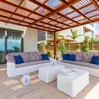 Villa in Republic of Cyprus, Lima, 520 sq.m.