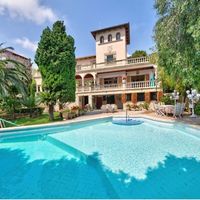 Villa in Spain, Canary Islands, Santa Cruz de la Palma, 743 sq.m.
