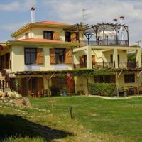 Villa in Greece, Central Macedonia, Center, 450 sq.m.