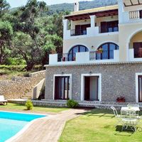 Villa in Greece, Ionian Islands, 200 sq.m.